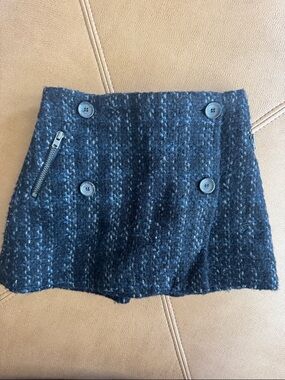 Bonpoint Textured black Tweed Mini Skirt with Button front 3T